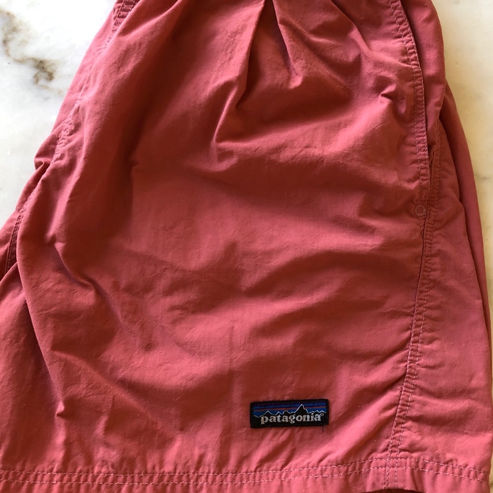 Patagonia women’s baggies 5inch